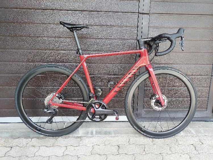 Canyon Ultimate CF SL 8 2022-spletnedrazbe.si